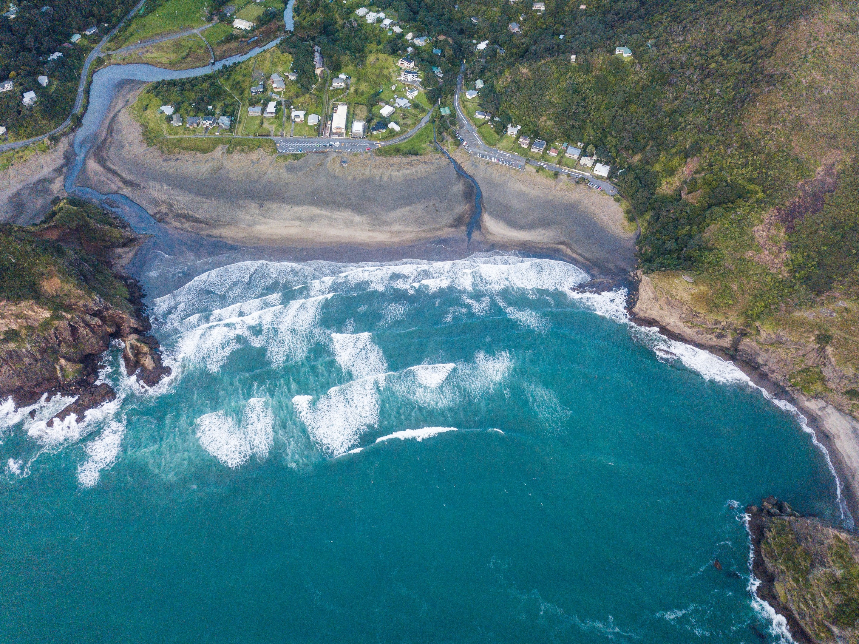 Piha Beach - New Zealand