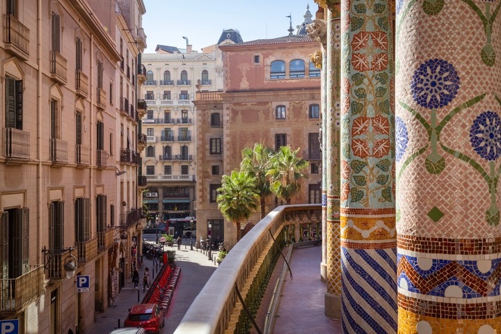 Tiled mosaic pillars at Palau de la Música Catalana, Barcelona.